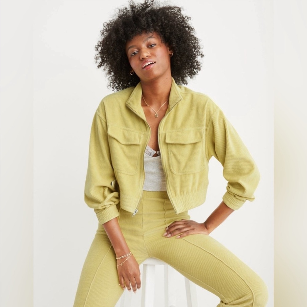 Aerie NWT L yellow/green soft corduroy cropped zipper jacket